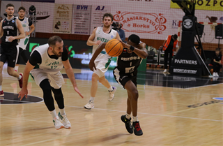 Európsky pohár FIBA: BC Prievidza - BC Kutaisi 2010 77:69 (Foto Ladislav Szibilla)	