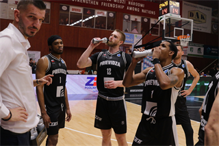 Európsky pohár FIBA: BC Prievidza - Surne Bilbao Basket 61:84 (Foto Ladislav Szibilla)	