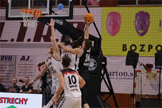 Európsky pohár FIBA: BC Prievidza - Surne Bilbao Basket 61:84 (Foto Ladislav Szibilla)	