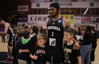 Európsky pohár FIBA: BC Prievidza - Surne Bilbao Basket 61:84 (Foto Ladislav Szibilla)	