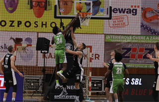 8. kolo TIPOS SBL: BC Prievidza - Slávia SPU Nitra 73:66 (Ladislav Szibilla)	