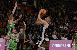 8. kolo TIPOS SBL: BC Prievidza - Slávia SPU Nitra 73:66 (Ladislav Szibilla)	