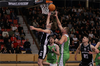8. kolo TIPOS SBL: BC Prievidza - Slávia SPU Nitra 73:66 (Ladislav Szibilla)	