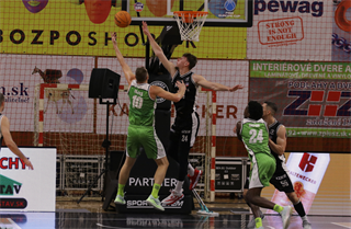 8. kolo TIPOS SBL: BC Prievidza - Slávia SPU Nitra 73:66 (Ladislav Szibilla)	