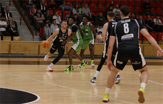 8. kolo TIPOS SBL: BC Prievidza - Slávia SPU Nitra 73:66 (Ladislav Szibilla)	