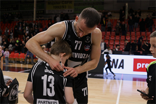 8. kolo TIPOS SBL: BC Prievidza - Slávia SPU Nitra 73:66 (Ladislav Szibilla)	