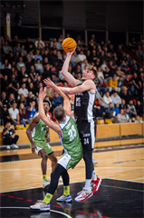 8. kolo TIPOS SBL: BC Prievidza : Slávia SPU Nitra 73:66 (Vladimír Králik)	