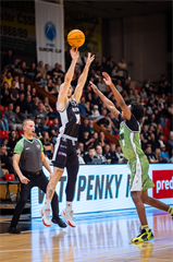 8. kolo TIPOS SBL: BC Prievidza : Slávia SPU Nitra 73:66 (Vladimír Králik)	
