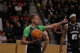 9. kolo TIPOS SBL: BC Prievidza - Nitra Blue Wings 63:80 (Ladislav Szibilla)	