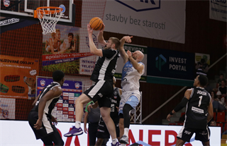 9. kolo TIPOS SBL: BC Prievidza - Nitra Blue Wings 63:80 (Ladislav Szibilla)	