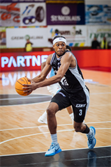 9. kolo TIPOS SBL: BC Prievidza - Nitra Blue Wings 63:80 (Vladimír Králik)