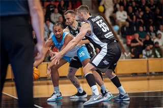 9. kolo TIPOS SBL: BC Prievidza - Nitra Blue Wings 63:80 (Vladimír Králik)