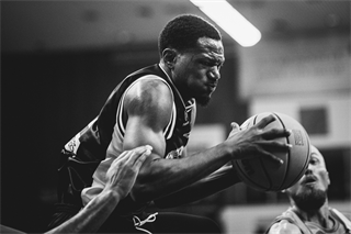 9. kolo TIPOS SBL: BC Prievidza - Nitra Blue Wings 63:80 (Vladimír Králik)