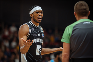 9. kolo TIPOS SBL: BC Prievidza - Nitra Blue Wings 63:80 (Vladimír Králik)