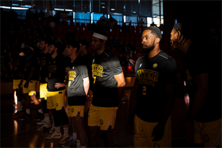 10. kolo TIPOS SBL: BC Prievidza - Inter Bratislava 81:83 (Vladimír Králik)	
