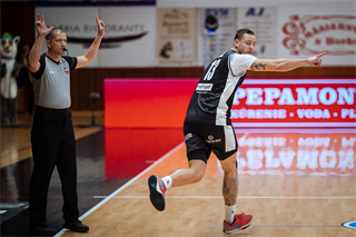 10. kolo TIPOS SBL: BC Prievidza - Inter Bratislava 81:83 (Vladimír Králik)	