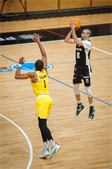 10. kolo TIPOS SBL: BC Prievidza - Inter Bratislava 81:83 (Vladimír Králik)	