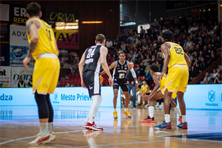 10. kolo TIPOS SBL: BC Prievidza - Inter Bratislava 81:83 (Vladimír Králik)	