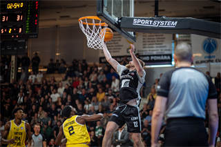 10. kolo TIPOS SBL: BC Prievidza - Inter Bratislava 81:83 (Vladimír Králik)	