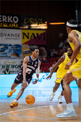 10. kolo TIPOS SBL: BC Prievidza - Inter Bratislava 81:83 (Vladimír Králik)	