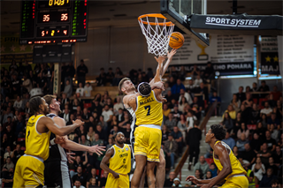 10. kolo TIPOS SBL: BC Prievidza - Inter Bratislava 81:83 (Vladimír Králik)	
