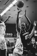 10. kolo TIPOS SBL: BC Prievidza - Inter Bratislava 81:83 (Vladimír Králik)	