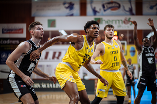 10. kolo TIPOS SBL: BC Prievidza - Inter Bratislava 81:83 (Vladimír Králik)	