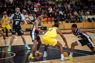10. kolo TIPOS SBL: BC Prievidza - Inter Bratislava 81:83 (Vladimír Králik)	