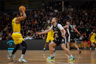 10. kolo TIPOS SBL: BC Prievidza - Inter Bratislava 81:83 (Vladimír Králik)	