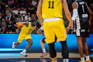 10. kolo TIPOS SBL: BC Prievidza - Inter Bratislava 81:83 (Vladimír Králik)	