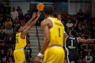 10. kolo TIPOS SBL: BC Prievidza - Inter Bratislava 81:83 (Vladimír Králik)	