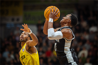 10. kolo TIPOS SBL: BC Prievidza - Inter Bratislava 81:83 (Vladimír Králik)	