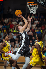 10. kolo TIPOS SBL: BC Prievidza - Inter Bratislava 81:83 (Vladimír Králik)	