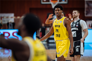 10. kolo TIPOS SBL: BC Prievidza - Inter Bratislava 81:83 (Vladimír Králik)	