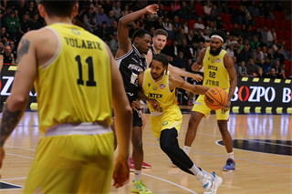 10. kolo TIPOS SBL: BC Prievidza - Inter Bratislava 81:83 (Ladislav Szibilla)