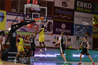 10. kolo TIPOS SBL: BC Prievidza - Inter Bratislava 81:83 (Ladislav Szibilla)