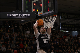 10. kolo TIPOS SBL: BC Prievidza - Inter Bratislava 81:83 (Ladislav Szibilla)