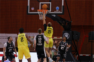 10. kolo TIPOS SBL: BC Prievidza - Inter Bratislava 81:83 (Ladislav Szibilla)