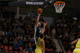 10. kolo TIPOS SBL: BC Prievidza - Inter Bratislava 81:83 (Ladislav Szibilla)