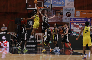 10. kolo TIPOS SBL: BC Prievidza - Inter Bratislava 81:83 (Ladislav Szibilla)