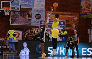 10. kolo TIPOS SBL: BC Prievidza - Inter Bratislava 81:83 (Ladislav Szibilla)