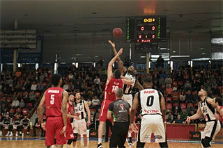 BC Prievidza- MBK Rieker Com-Therm Komárno 81:61 (foto: Ladislav Szibilla)