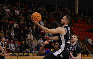 14. kolo TIPOS SBL: BC Prievidza - Iskra Svit 114:62 (Ladislav Szibilla)	