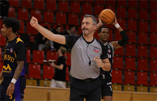 14. kolo TIPOS SBL: BC Prievidza - Iskra Svit 114:62 (Ladislav Szibilla)	