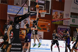 14. kolo TIPOS SBL: BC Prievidza - Iskra Svit 114:62 (Ladislav Szibilla)	