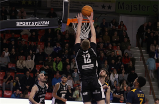 14. kolo TIPOS SBL: BC Prievidza - Iskra Svit 114:62 (Ladislav Szibilla)	
