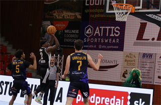 14. kolo TIPOS SBL: BC Prievidza - Iskra Svit 114:62 (Ladislav Szibilla)	