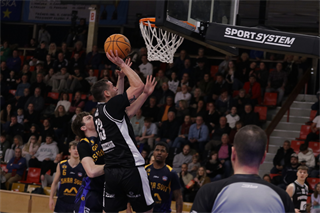 14. kolo TIPOS SBL: BC Prievidza - Iskra Svit 114:62 (Ladislav Szibilla)	