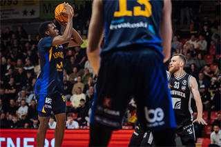 14. kolo TIPOS SBL: BC Prievidza - Iskra Svit 114:62 (Vladimír Králik)