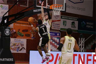 12. kolo TIPOS SBL: BC Prievidza - Patrioti Levice 72:77 (Ladislav Szibilla)	